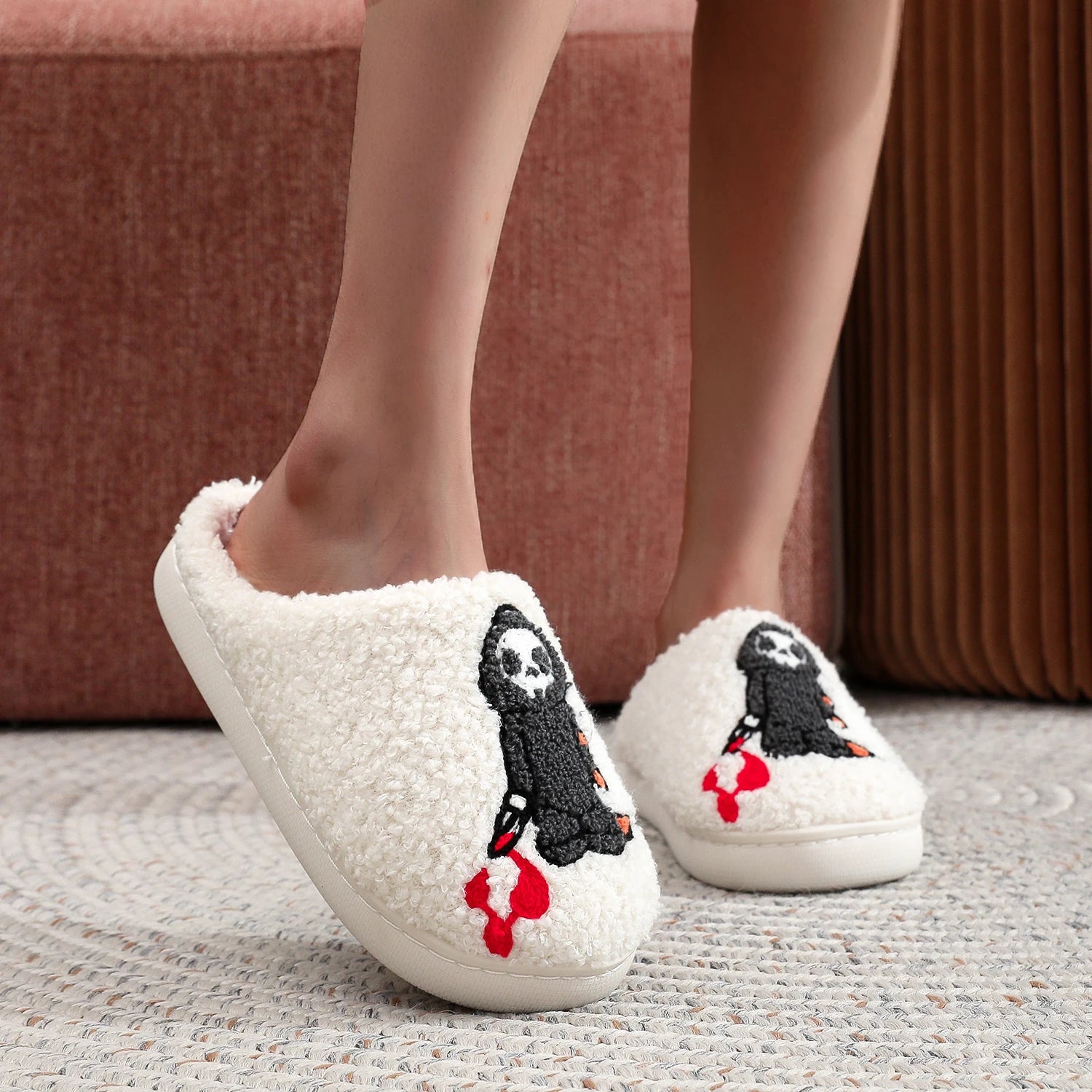 Skull Print Fur Slippers, Warm Non-Slip Indoor Slippers